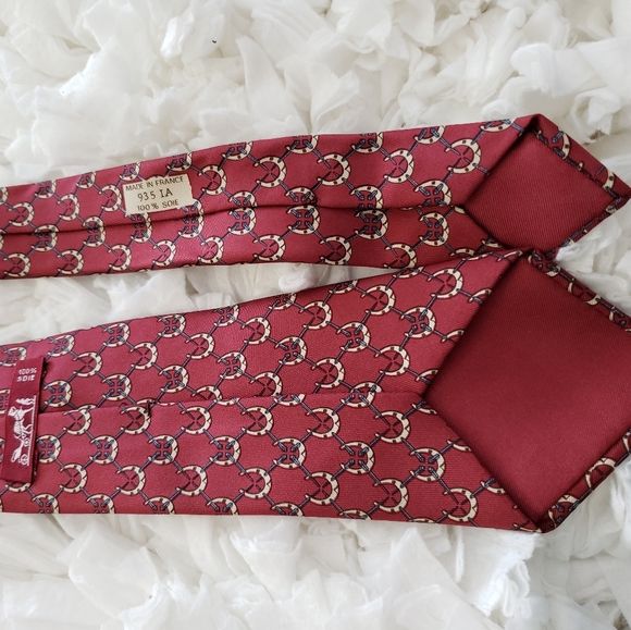 HERMES PARIS VINTAGE HORSESHOE SILK TIE - Picture 2 of 13